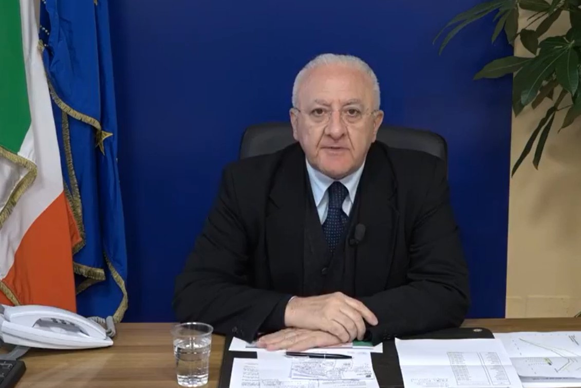 Coronavirus, De Luca mette “ai domiciliari” tutta la Campania