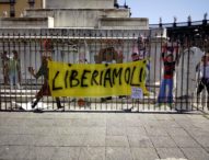 Napoli, comitato mamme: “liberiamo i bambini”