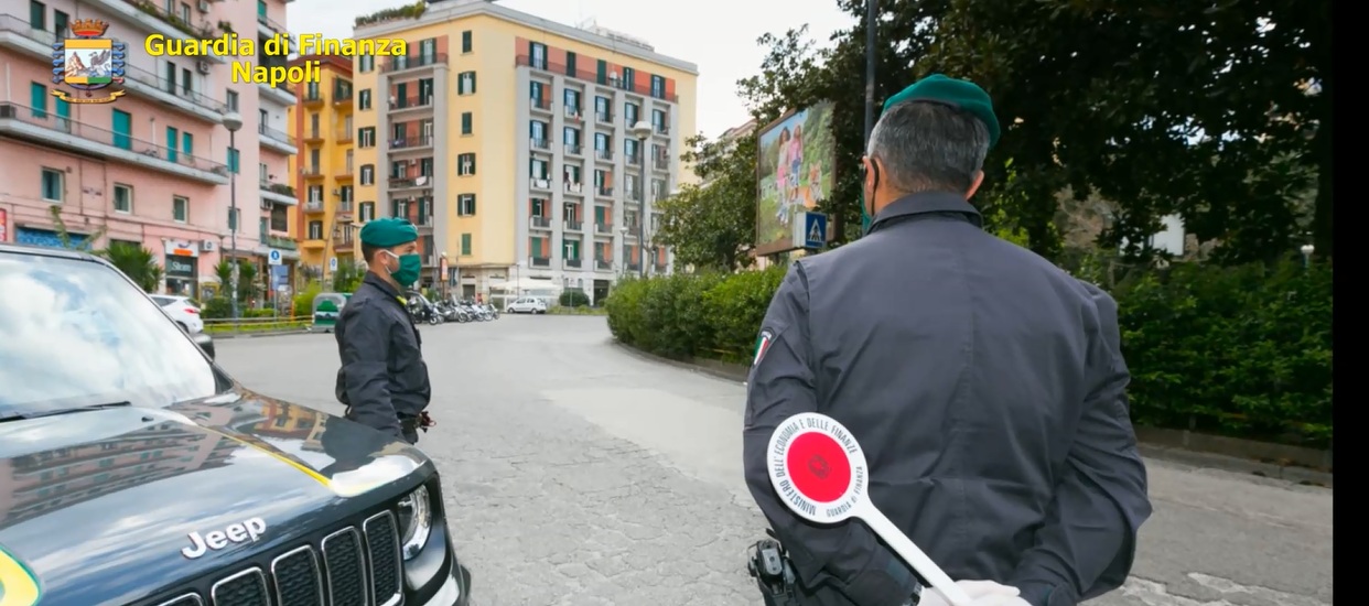 Coronavirus, Guardia di Finanza: 338 violazioni, 7  penali e 1 arresto tra Napoli e provincia