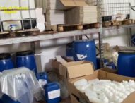 Guardia di finanza sequestra fabbrica a San Giorgio a Cremano: produceva igienizzante fuorilegge
