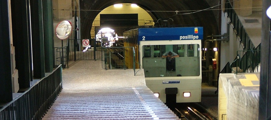 Napoli, rimane chiusa la funicolare di Mergellina