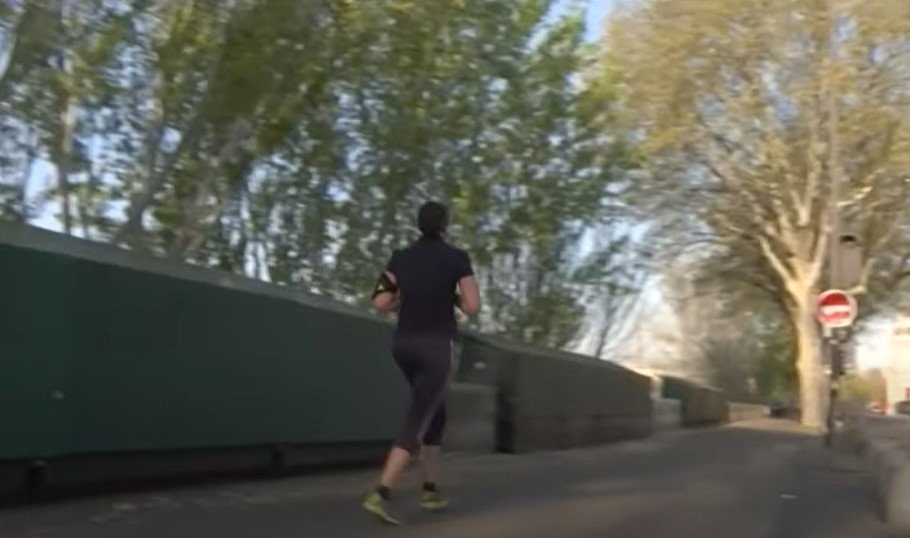 Coronavirus, in Campania jogging senza limiti orari