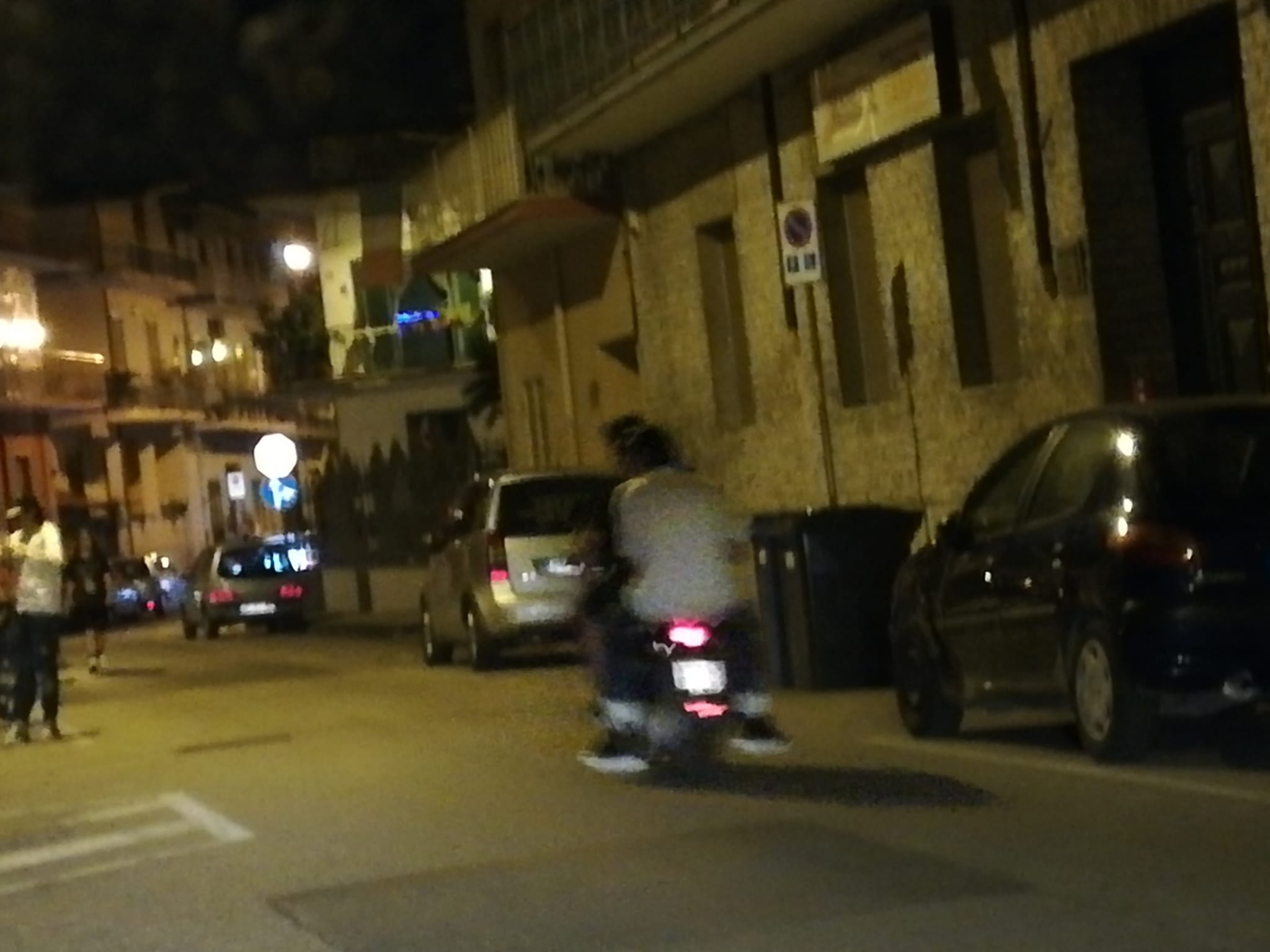 Frattamaggiore, cittadini ostaggi nel quadrilatero della “movida selvaggia”