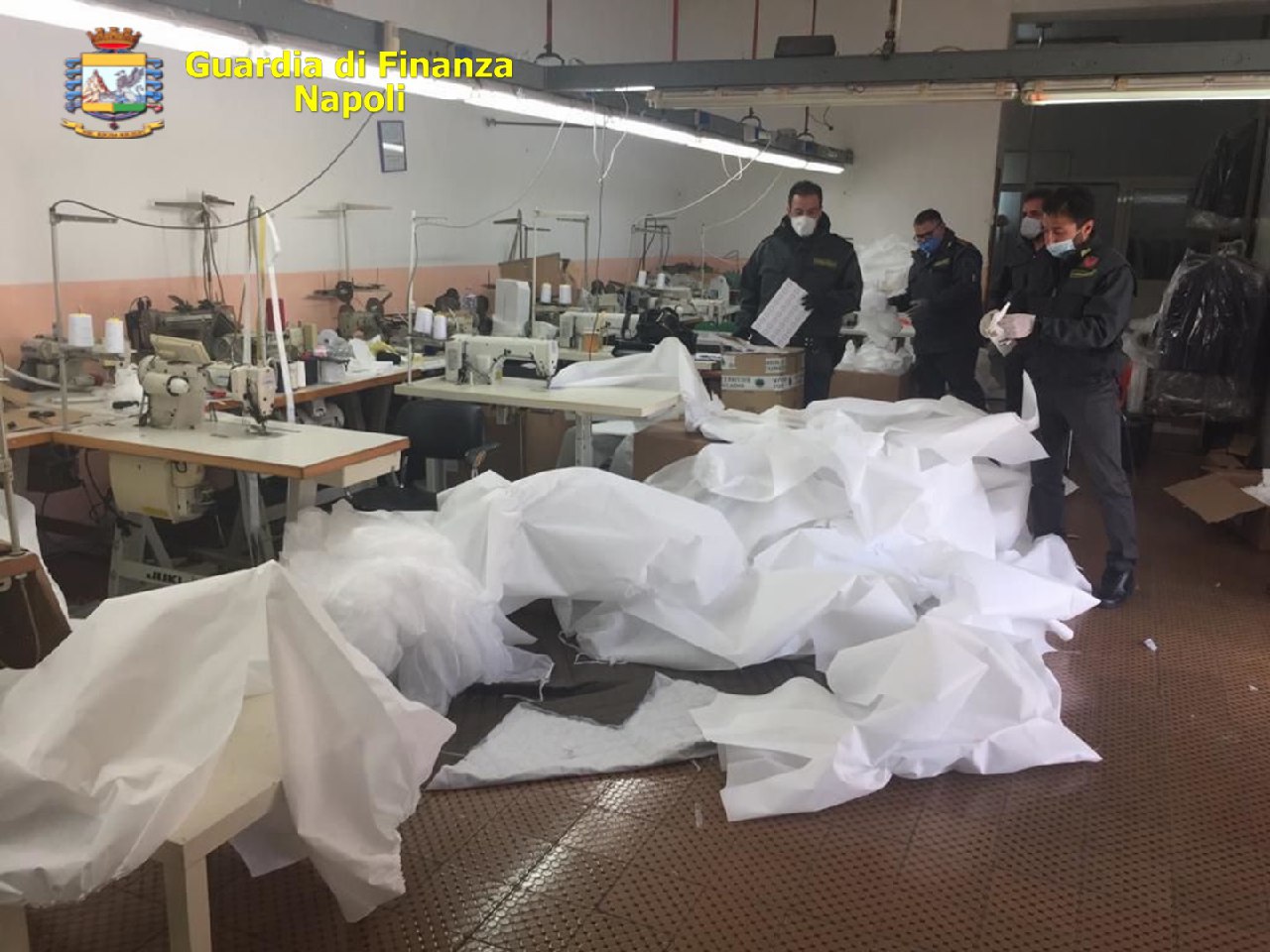Succivo, Caserta: finanzieri sequestrano fabbrica e 4 mila mascherine per bambini
