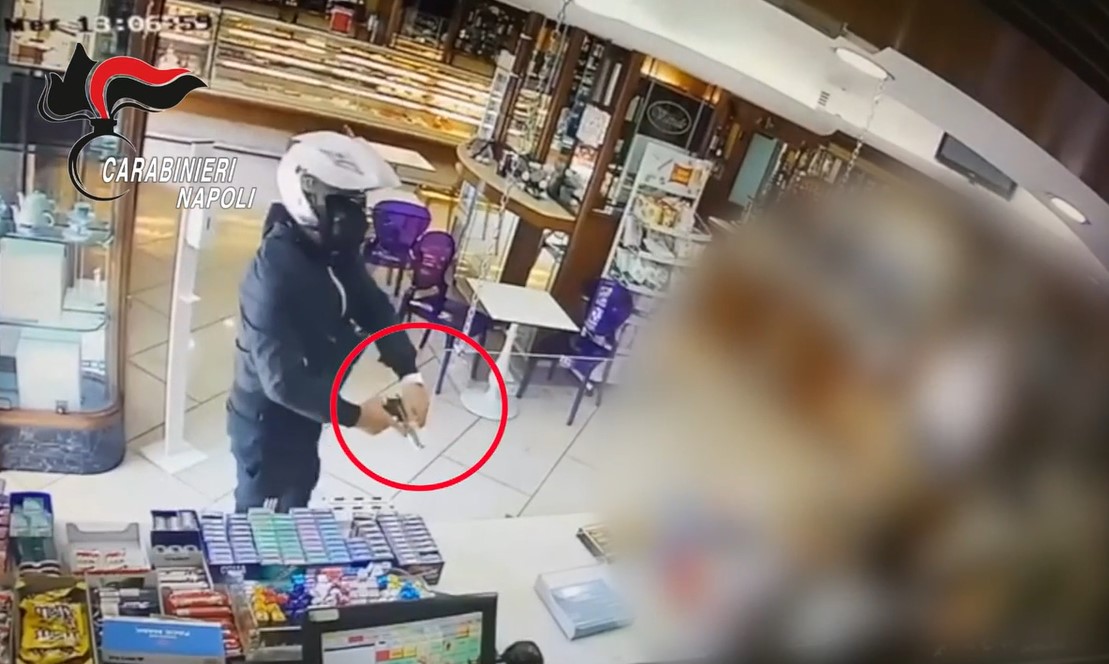 Napoli, pasticceria rapinata a Marianella: preso 48enne