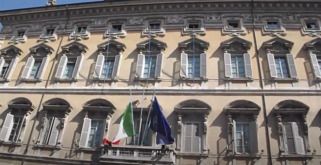 Il Paese soffre, ma la casta si riprende i vitalizi: vergogna in Senato