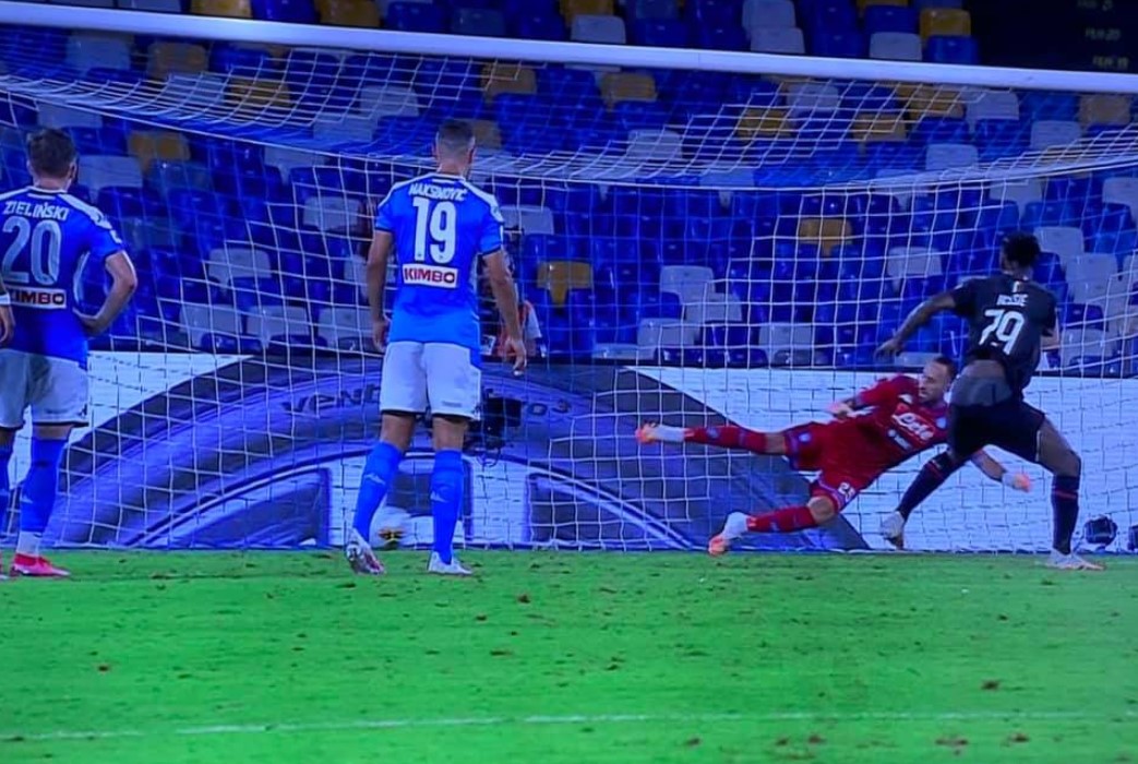 Pari show, Napoli bloccato dal Milan