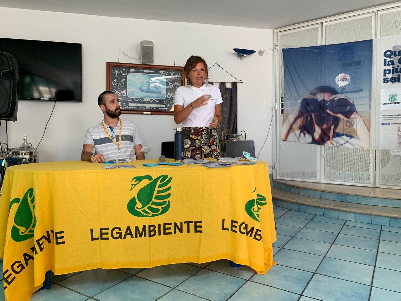 Mare, Legambiente: “In Campania 14 punti su 31 fuori limiti di legge”