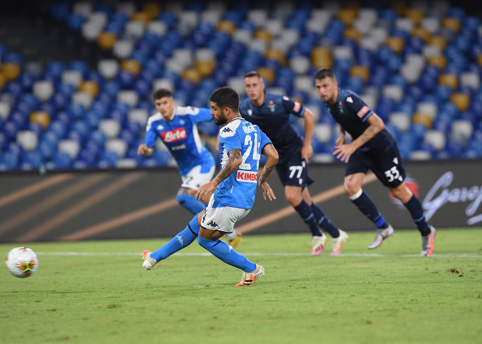Il Napoli chiude col tris alla Lazio, ma è ansia Insigne