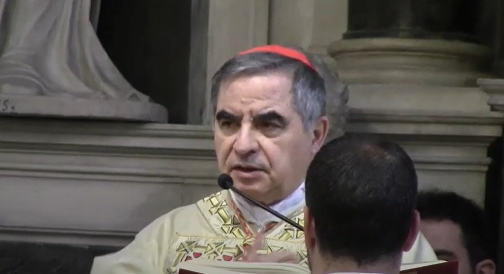 Nuovo scandalo in Vaticano, si dimette il cardinale Becciu