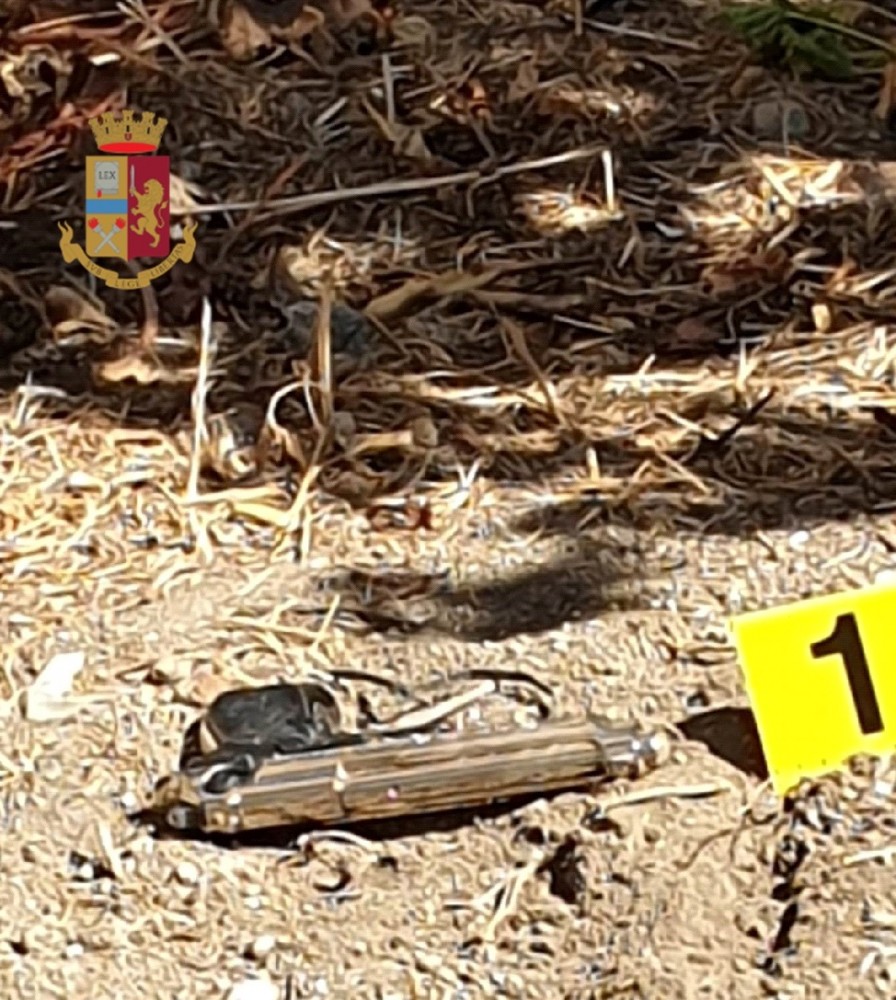 Portici, puntano una pistola finta contro la polizia. Inseguiti e arrestati due giovani