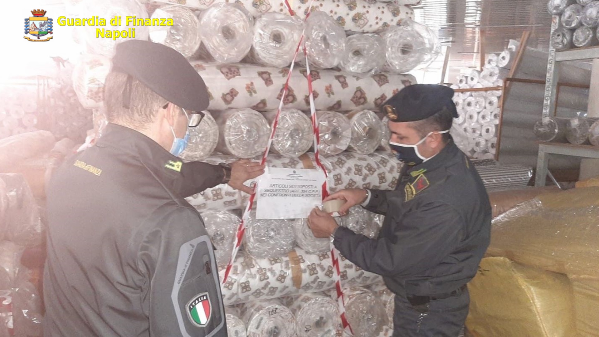 Napoli, Guardia di Finanza sequestra 6600 articoli con marchio Thun contraffatto