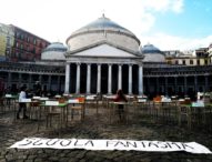 Napoli in piazza per le scuole aperte “Nessun ricatto tra sanità e istruzione”