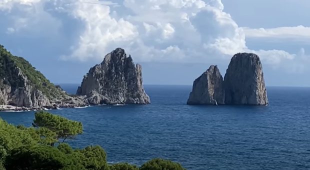 Capri e Anacapri si ribellano alla Regione: tornano zona gialla