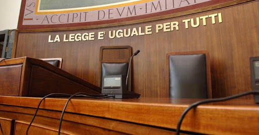 Napoli, giustizia di classe: tante cause vinte dalle imprese e troppe sconfitte per i lavoratori. Subito gli ispettori in Tribunale
