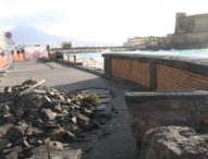 Napoli, lungomare sfregiato dalla mareggiata: bilancio durissimo, ma nessun ferito