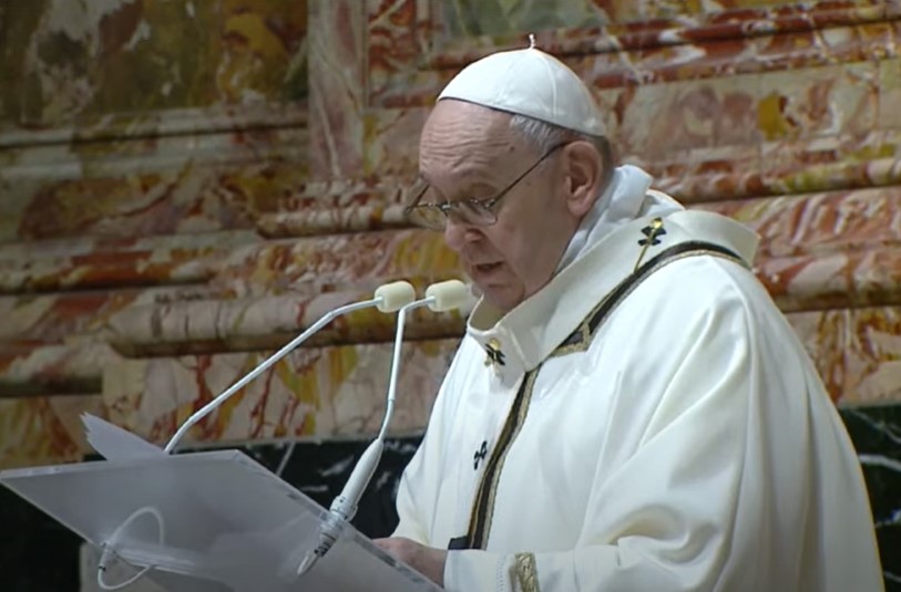 Vigilia di Natale, l’omelia di Francesco: “Non piangiamoci addosso”