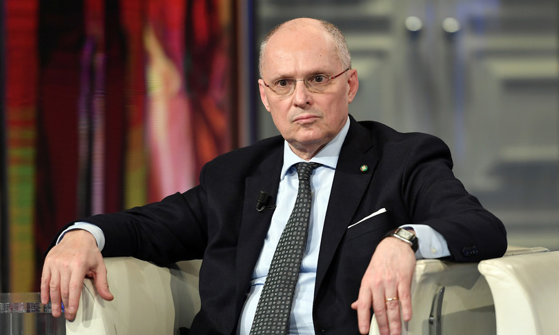 Variante Covid, il terrorismo di Walter Ricciardi: vuole subito un lockdown di 2 mesi