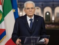 Fine anno, Mattarella “pro vax” con botta a De Luca