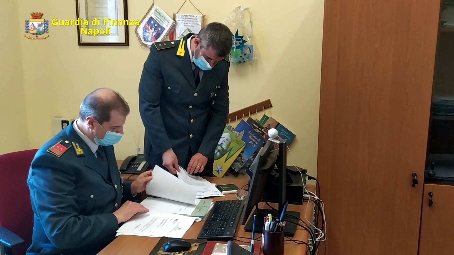 Napoli, le fiamme gialle scoprono maxi frode fiscale, sequestri per 16 milioni