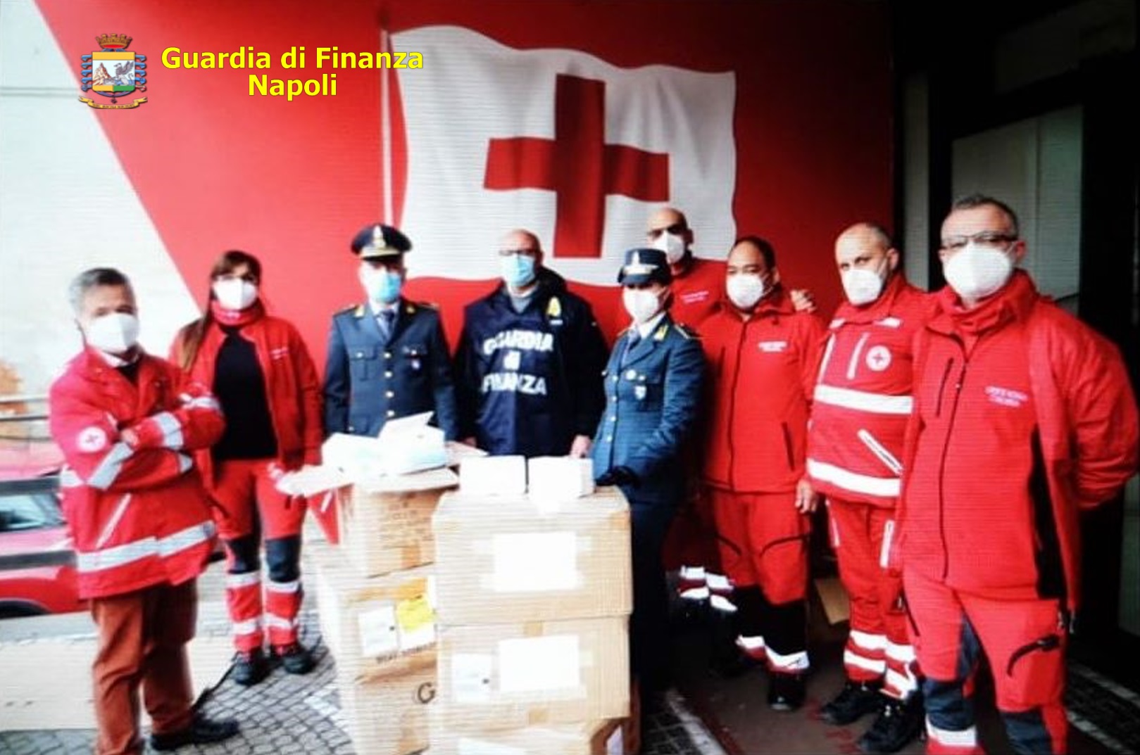 Covid, Napoli: alla Croce Rossa 30 mila mascherine sequestrate dalla Guardia di Finanza