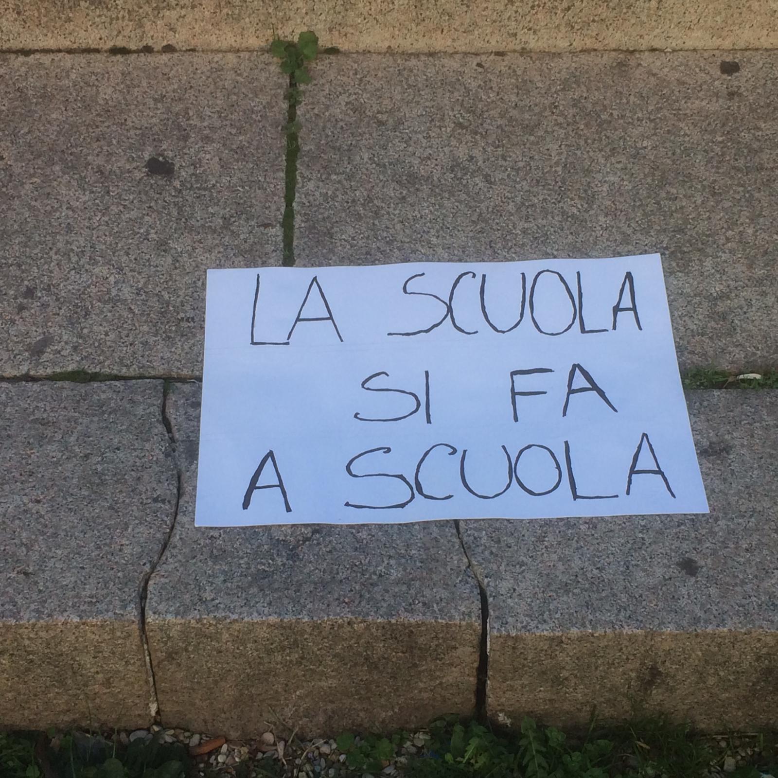 Scuola, Azzolina: “La didattica a distanza non funziona più. C’è un black out  della socialità”