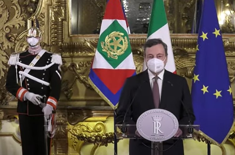 Il superministero non c’è, Draghi beffa il voto su Rousseau