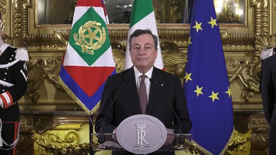 Governo Draghi zeppo di politici, altro che “alto profilo”: ecco la lista dei 23