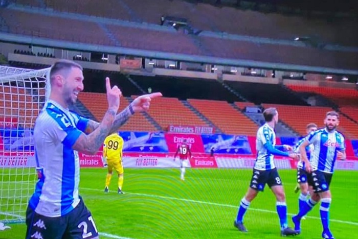 Politano infilza il Milan, il Napoli espugna San Siro