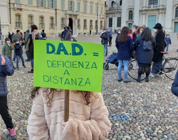 Domenica No Dad in piazza, in Campania si partecipa da remoto