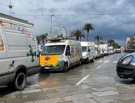 Covid, lavoratori mercatali bloccano il centro di Cagliari con 70 furgoni