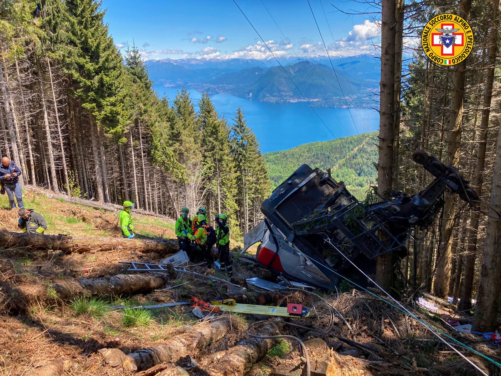 Incidente funivia Stresa-Mottarone: precipita cabina, 13 morti e 3 feriti. Gravi due bambini