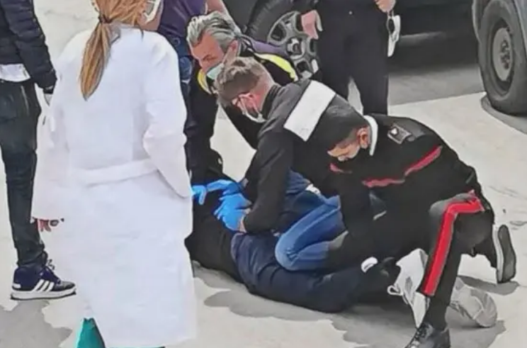 Fano, protesta giovanile rinchiusa in manicomio