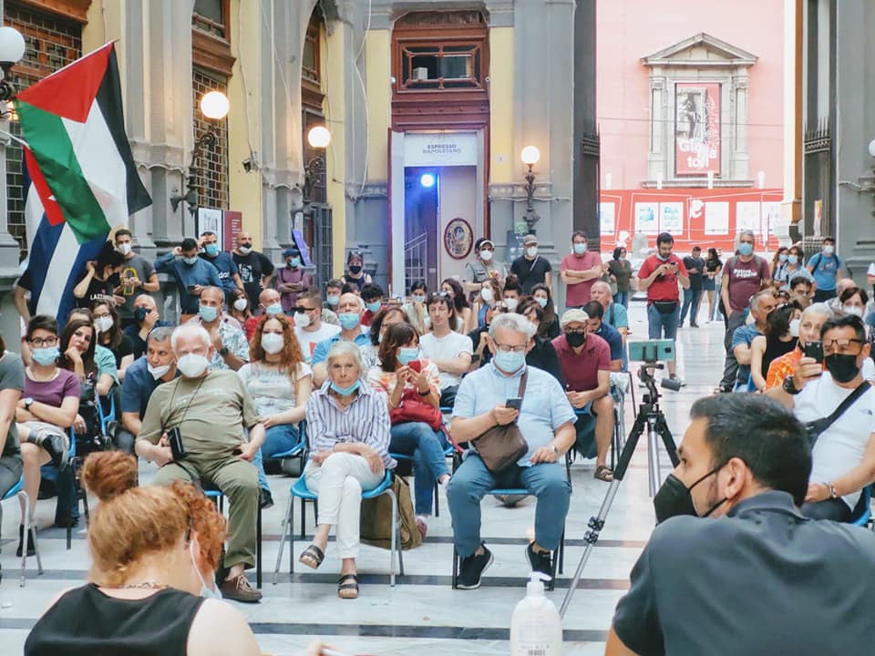 Napoli, Potere al Popolo appoggia Clemente per avere la poltrona in consiglio comunale