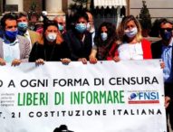 Napoli, giornalisti in piazza per la libertà d’informazione e il lavoro