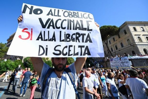 Covid 19, Cobas Scuola Sicilia: “No all’obbligo di vaccinarsi”