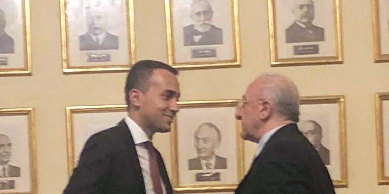 Campania, scoppia la pace tra De Luca e Di Maio. Pronta la poltrona assessoriale per Ciarambino
