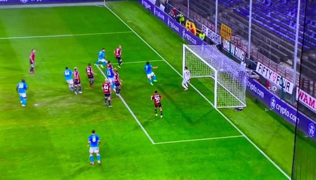 Petagna bum bum, il Napoli espugna Genova
