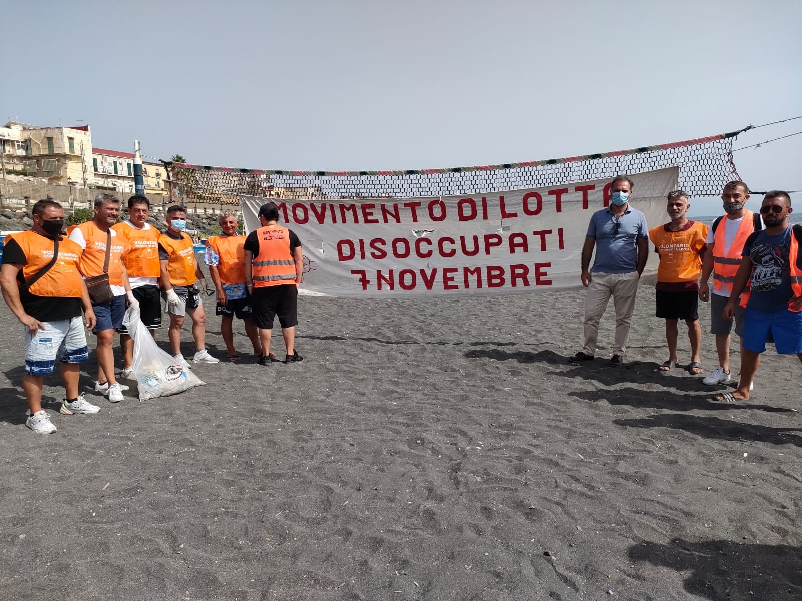 Napoli, Bassolino e Maresca sostengono lo sciopero a rovescio dei disoccupati