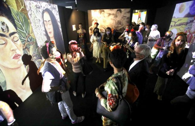 Aperta a Napoli la mostra dedicata a Frida Kahlo, la rivoluzionaria messicana
