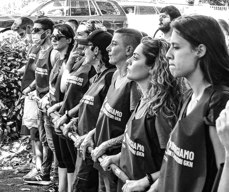 Appello al Parlamento degli operai Gkn e avvocati del lavoro: “Subito una legge contro le delocalizzazioni”