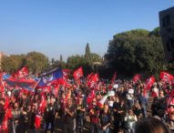 Roma, 2 mila comunisti in piazza contro le misure economiche del governo Draghi
