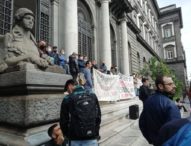 Napoli, studenti in lotta:”Istruzione libera, fuori il Green Pass dall’Università”