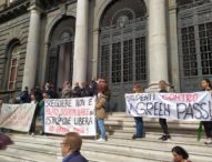 Gli studenti: “Con il Super Green Pass è morta la Repubblica italiana”