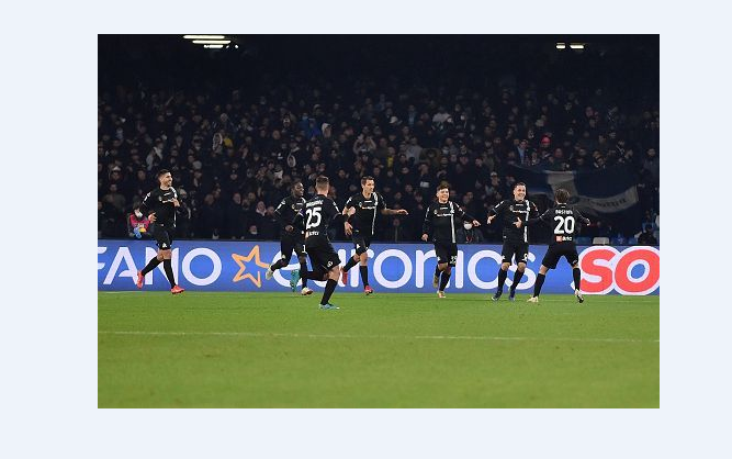 Il Napoli cade contro lo Spezia e scivola a -7 dall’Inter