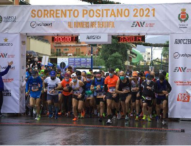 La pioggia non ferma 1600 atleti per la maratona Sorrento-Positano