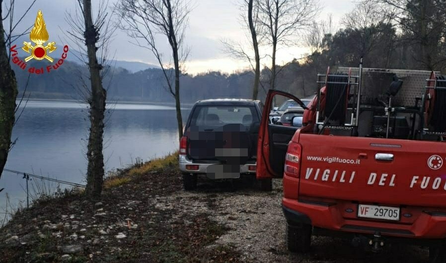 Caserta, trovato corpo senza vita del pescatore disperso nel lago dei cigni