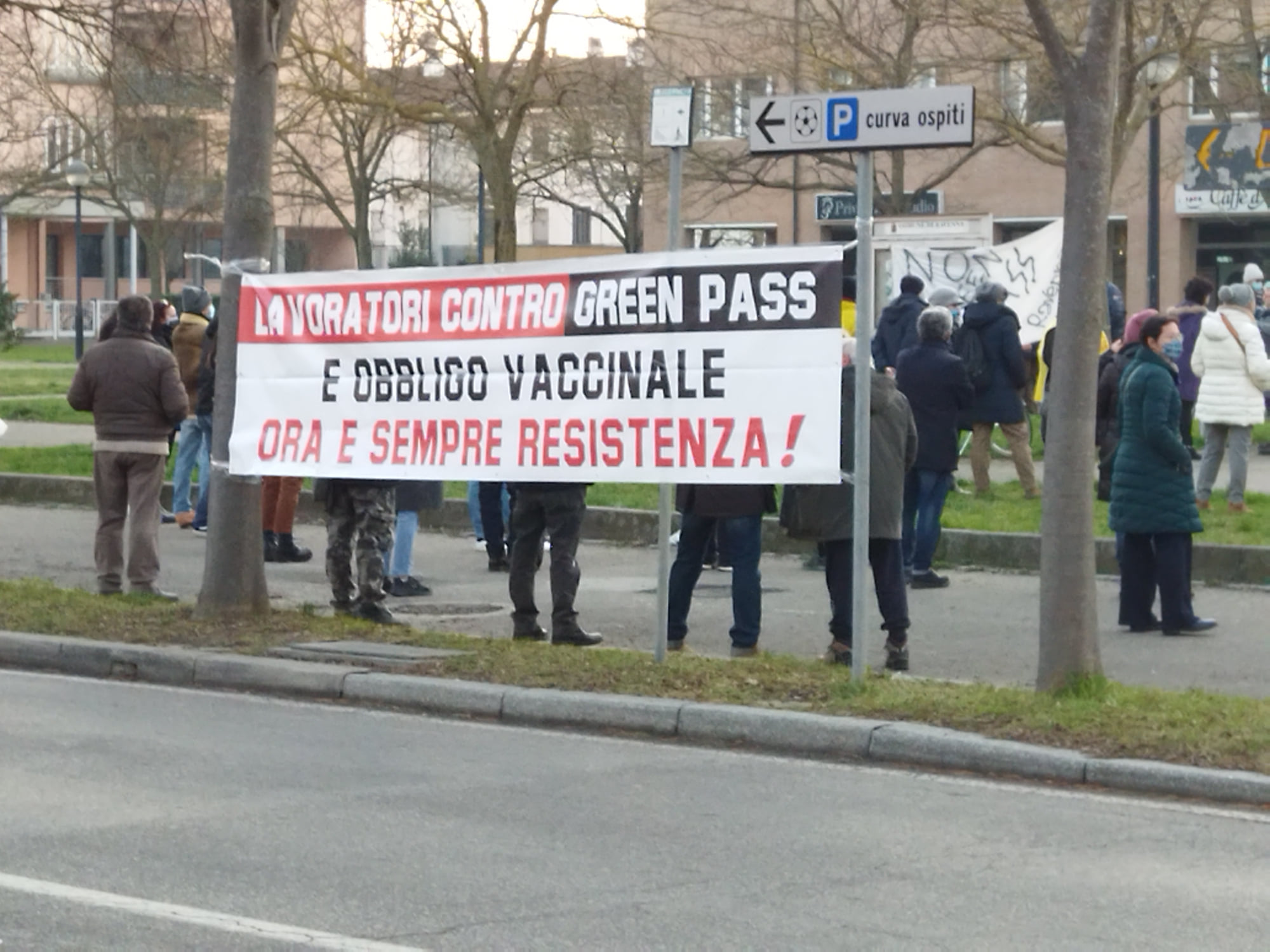 Assemblea militante: “Mobilitazione contro il lasciapassare per il diritto al lavoro e ai salari”