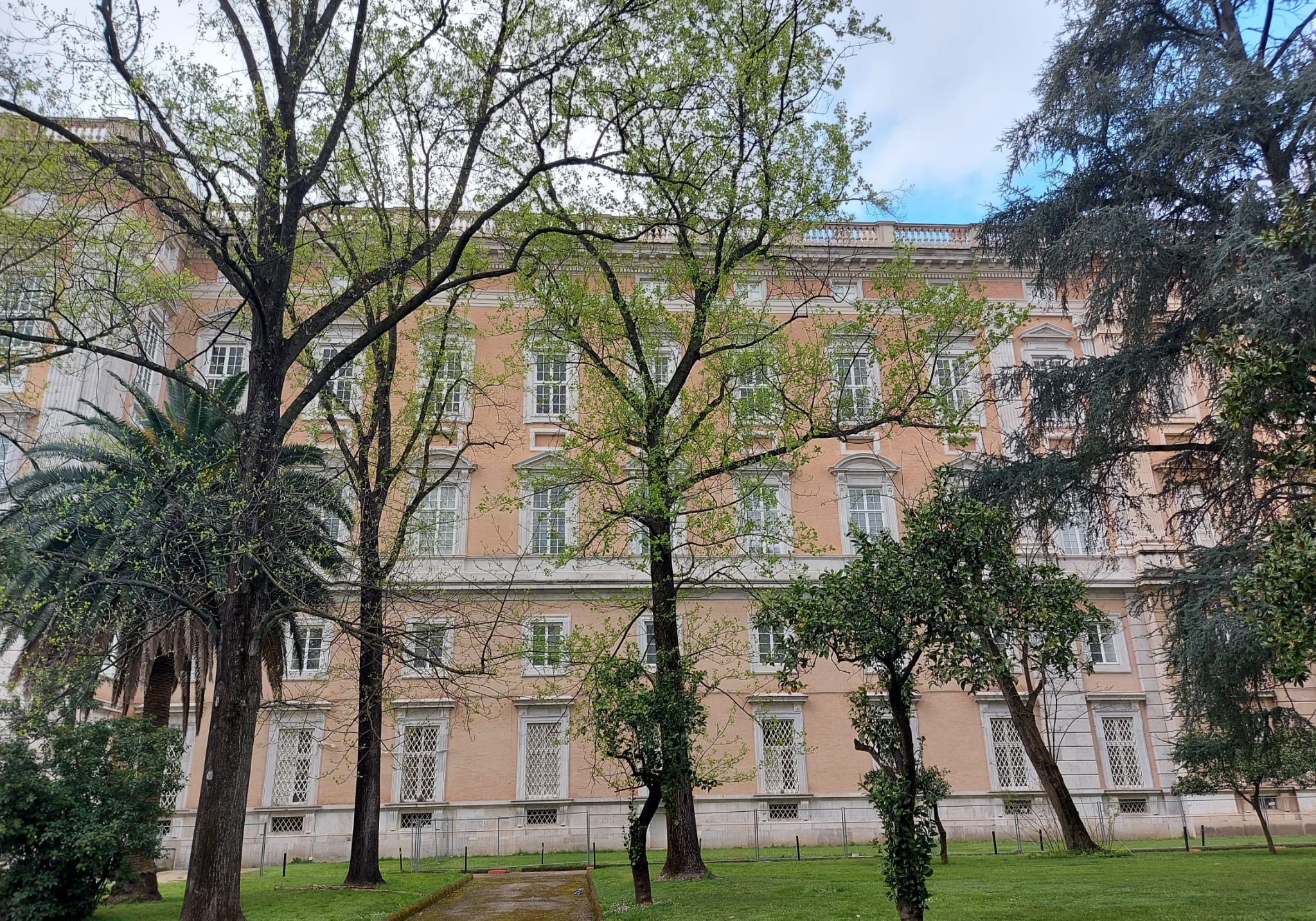 Caserta, restauro del Palazzo Reale. Pubblicato l’avviso per l’affidamento dei lavori