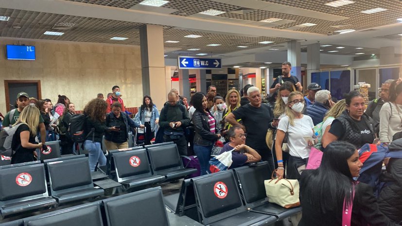 Egitto, duecento italiani bloccati in aeroporto da tre giorni